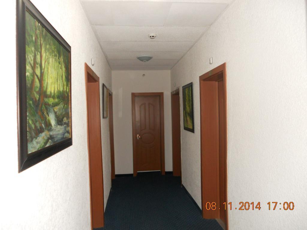 Family Hotel Helios Sevlievo Habitación foto
